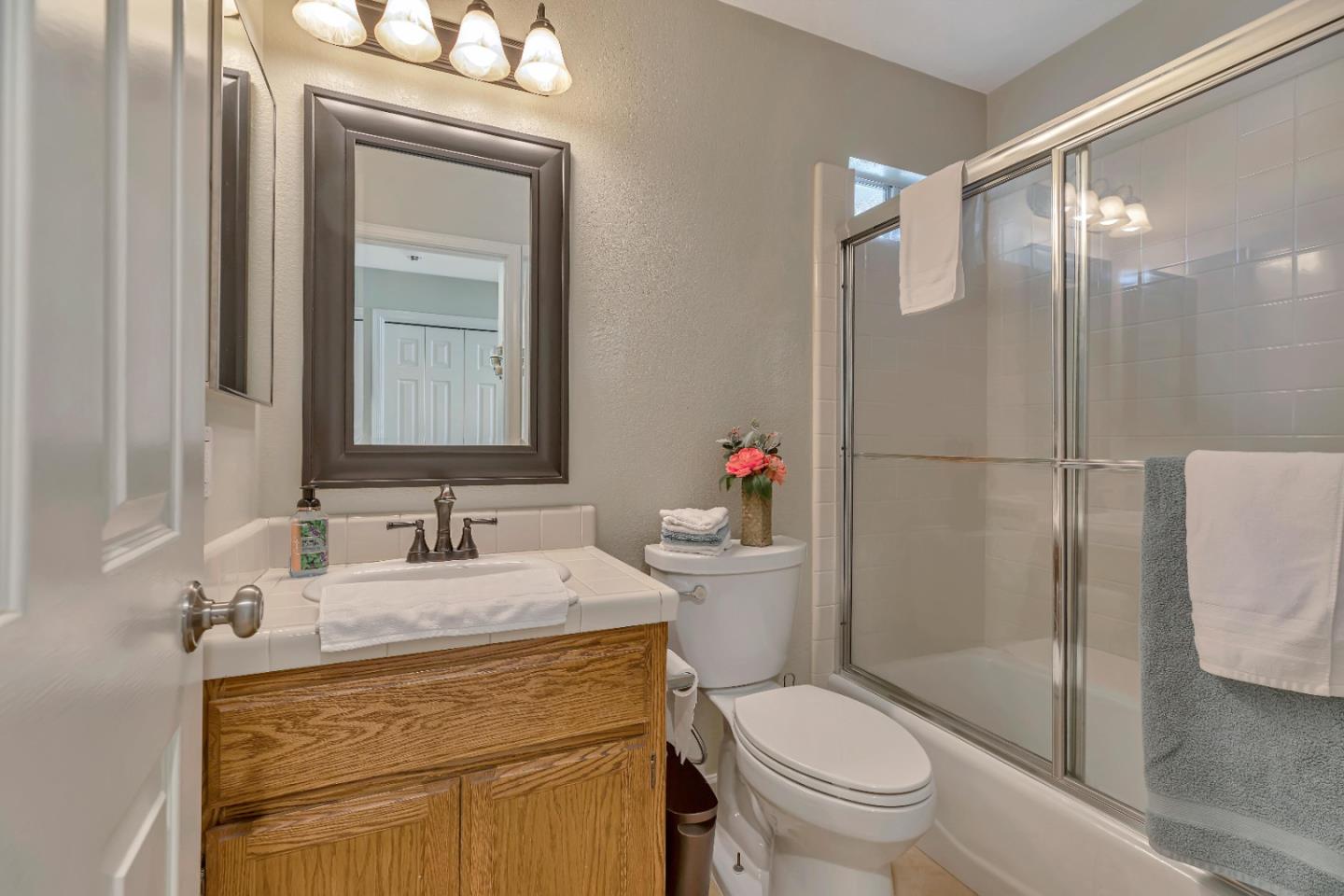 Detail Gallery Image 32 of 53 For 381 Tina Dr, Hollister,  CA 95023 - 3 Beds | 2 Baths