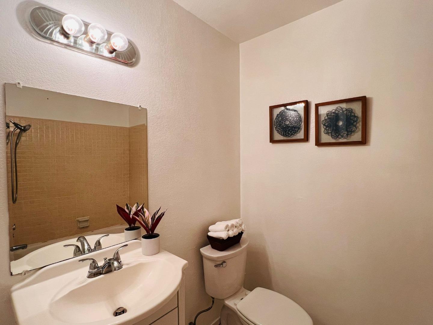 Detail Gallery Image 8 of 12 For 1055 N Capitol Ave #53,  San Jose,  CA 95133 - 1 Beds | 1 Baths
