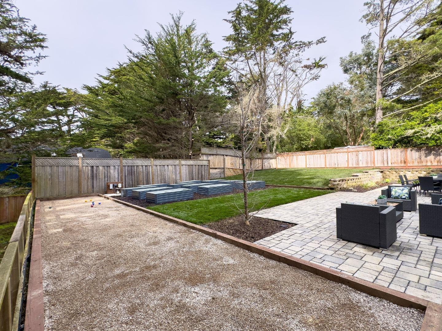Detail Gallery Image 28 of 36 For 515 Hermosa Ave, Half Moon Bay,  CA 94019 - 5 Beds | 3/1 Baths