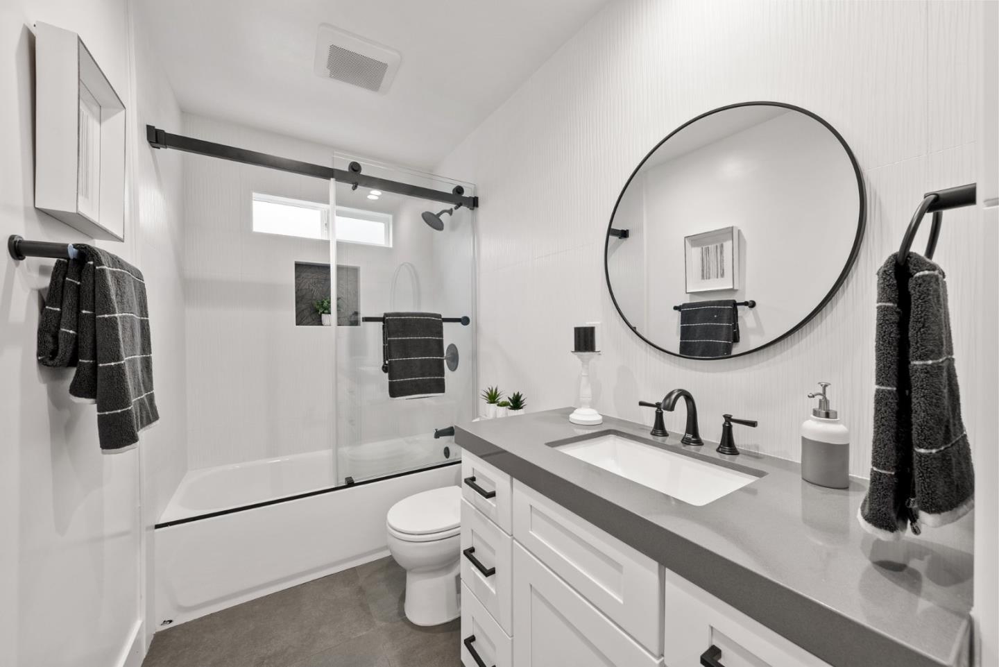 Detail Gallery Image 29 of 36 For 7802 Robindell Way, Cupertino,  CA 95014 - 4 Beds | 2 Baths
