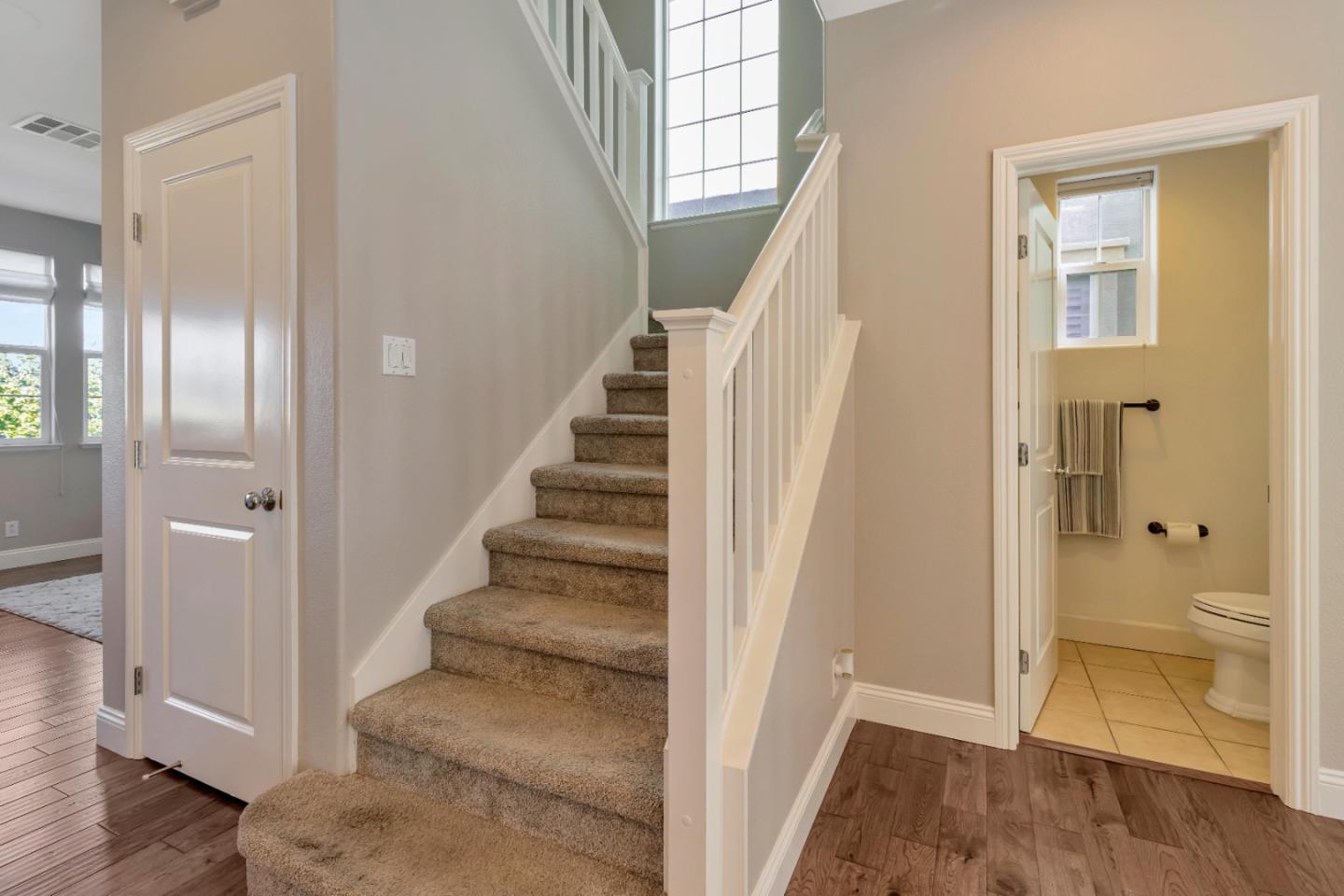 Detail Gallery Image 19 of 37 For 2288 Hendy Ln, San Jose,  CA 95124 - 3 Beds | 2/1 Baths