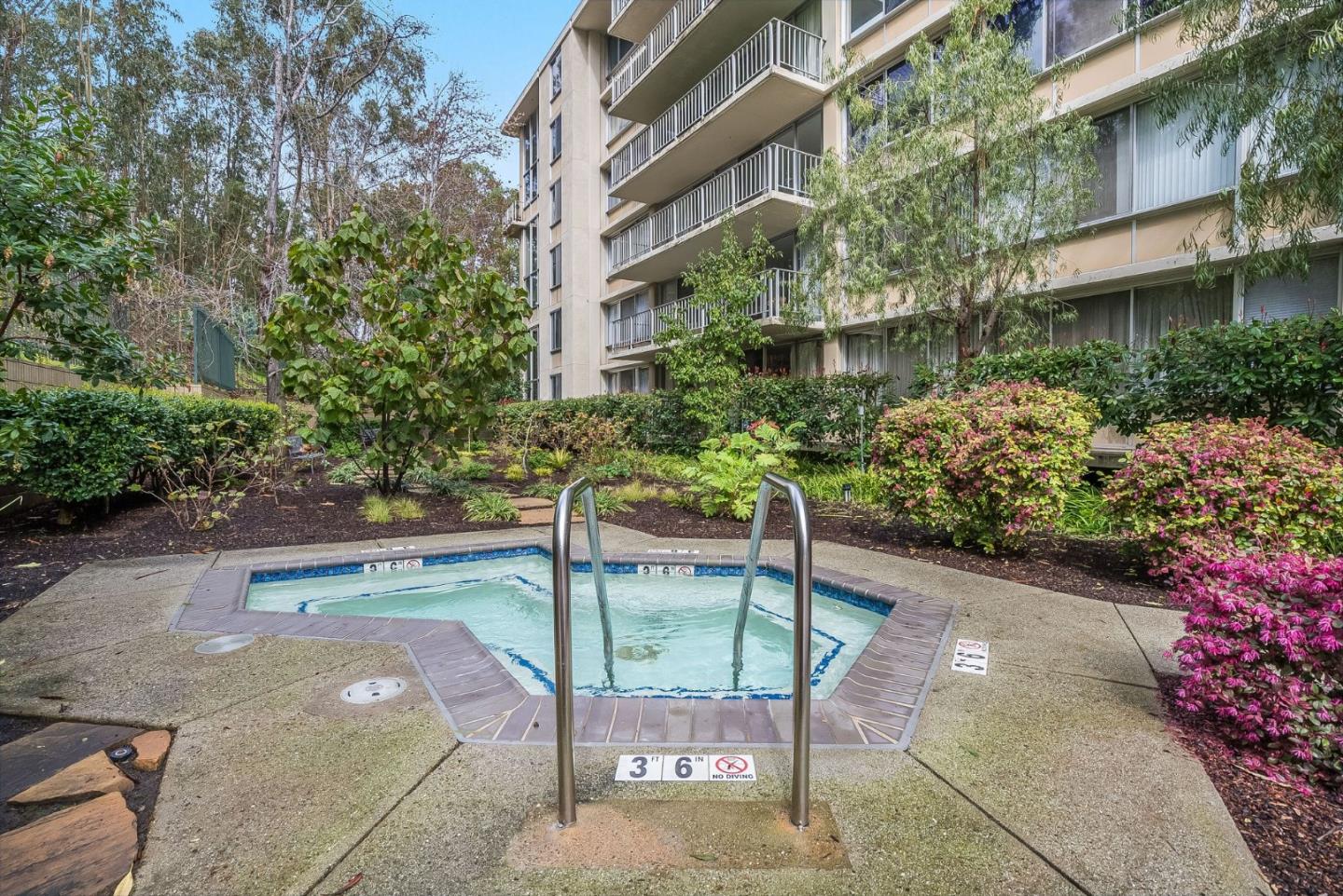 Detail Gallery Image 19 of 19 For 400 Davey Glen Rd #4705,  Belmont,  CA 94002 - 3 Beds | 2 Baths