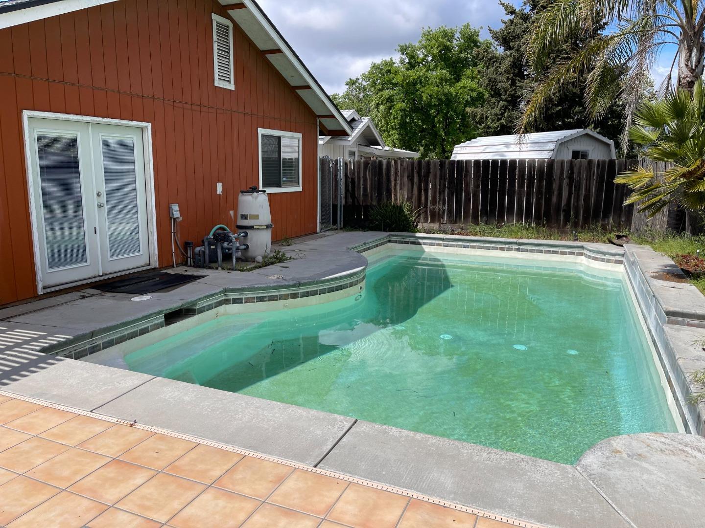 517 Thomsen Rd, Lathrop, CA 95330