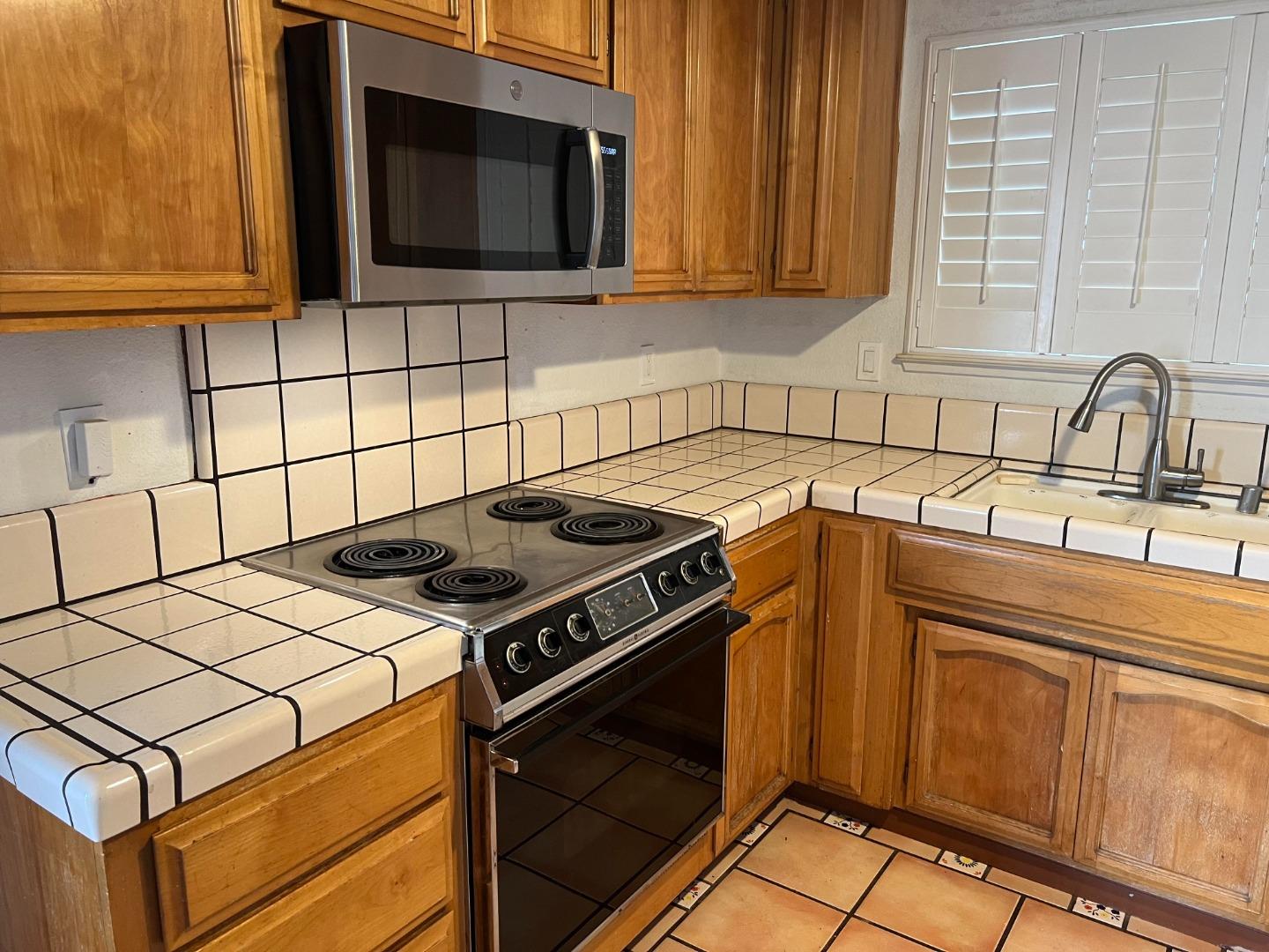517 Thomsen Rd, Lathrop, CA 95330 photo 7