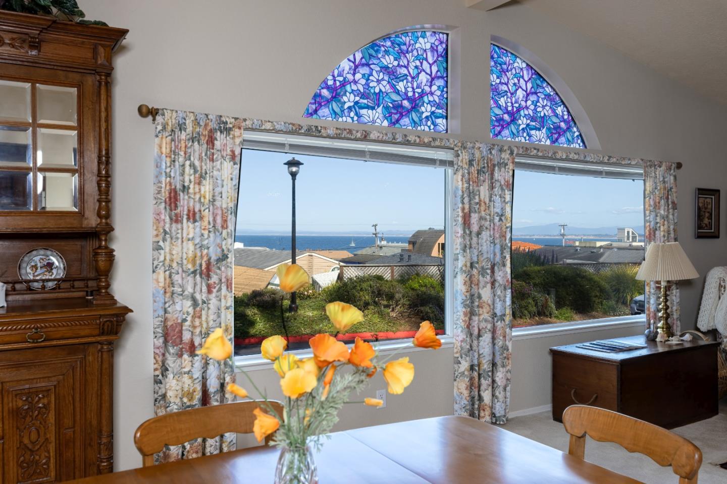 Detail Gallery Image 10 of 30 For 700 Briggs Ave #1,  Pacific Grove,  CA 93950 - 2 Beds | 2 Baths