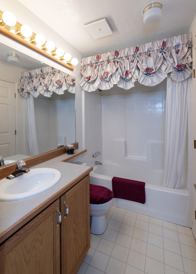 Detail Gallery Image 20 of 30 For 700 Briggs Ave #1,  Pacific Grove,  CA 93950 - 2 Beds | 2 Baths