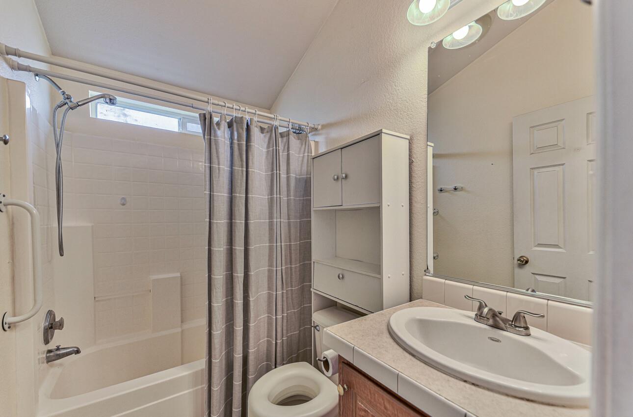 Detail Gallery Image 23 of 28 For 12350 Christensen Road #111,  Salinas,  CA 93907 - 2 Beds | 1 Baths