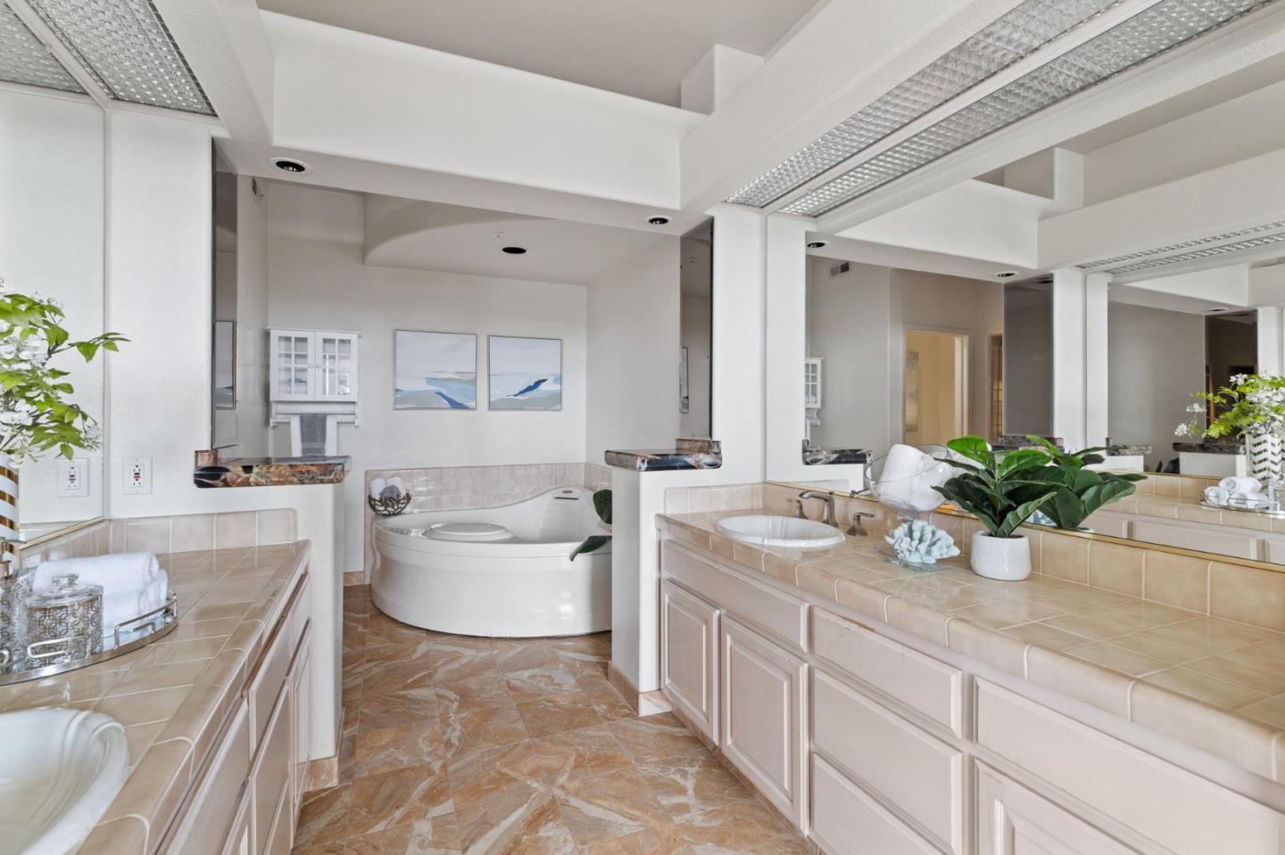 Detail Gallery Image 22 of 24 For 720 Promontory Point Ln #2305,  Foster City,  CA 94404 - 2 Beds | 2/1 Baths