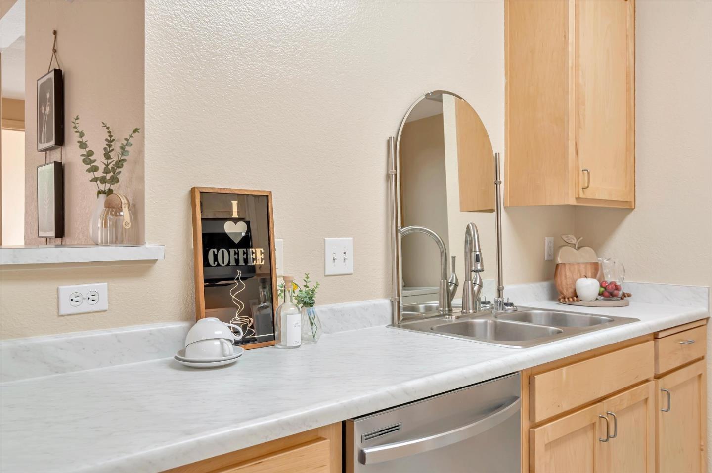 Detail Gallery Image 15 of 38 For 2177 Alum Rock Ave #116,  San Jose,  CA 95116 - 2 Beds | 2 Baths