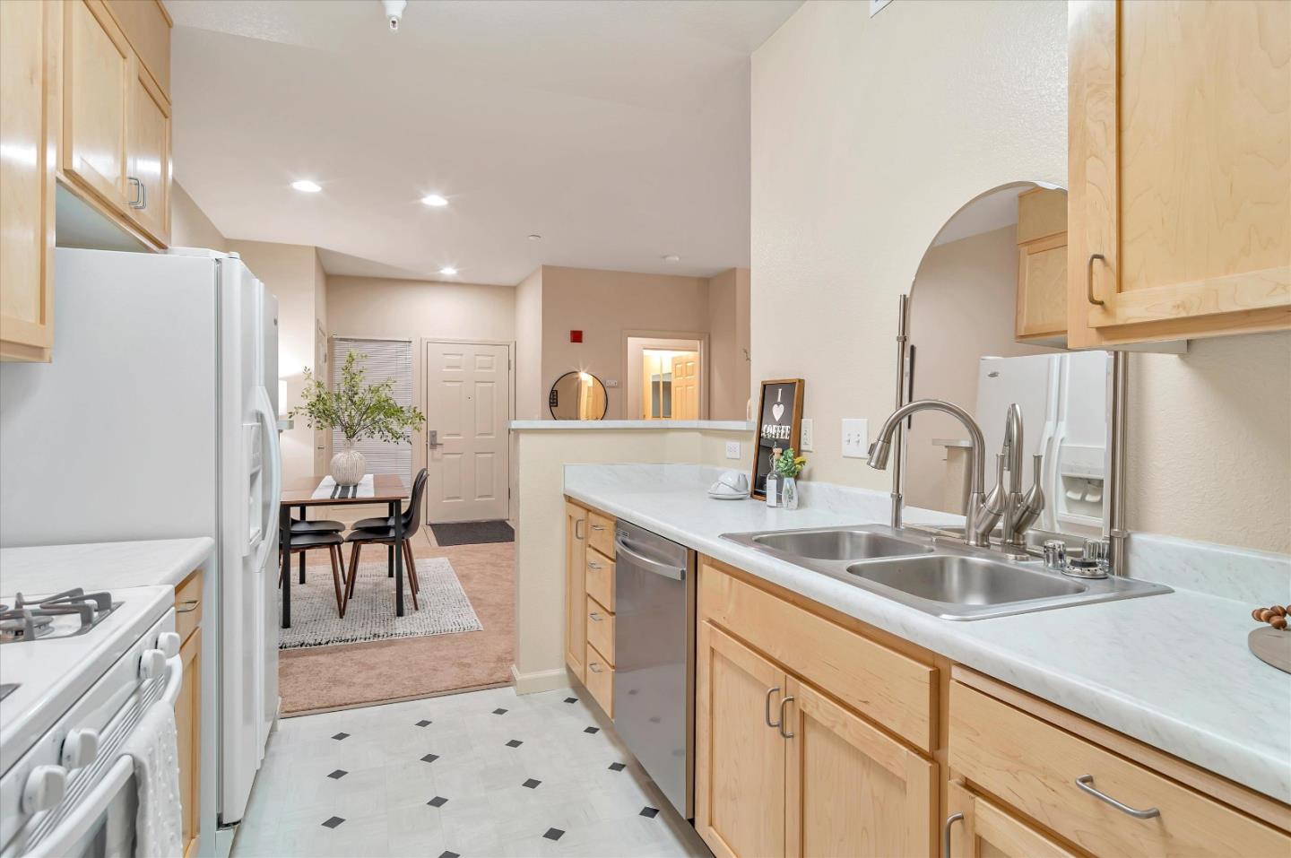 Detail Gallery Image 16 of 38 For 2177 Alum Rock Ave #116,  San Jose,  CA 95116 - 2 Beds | 2 Baths