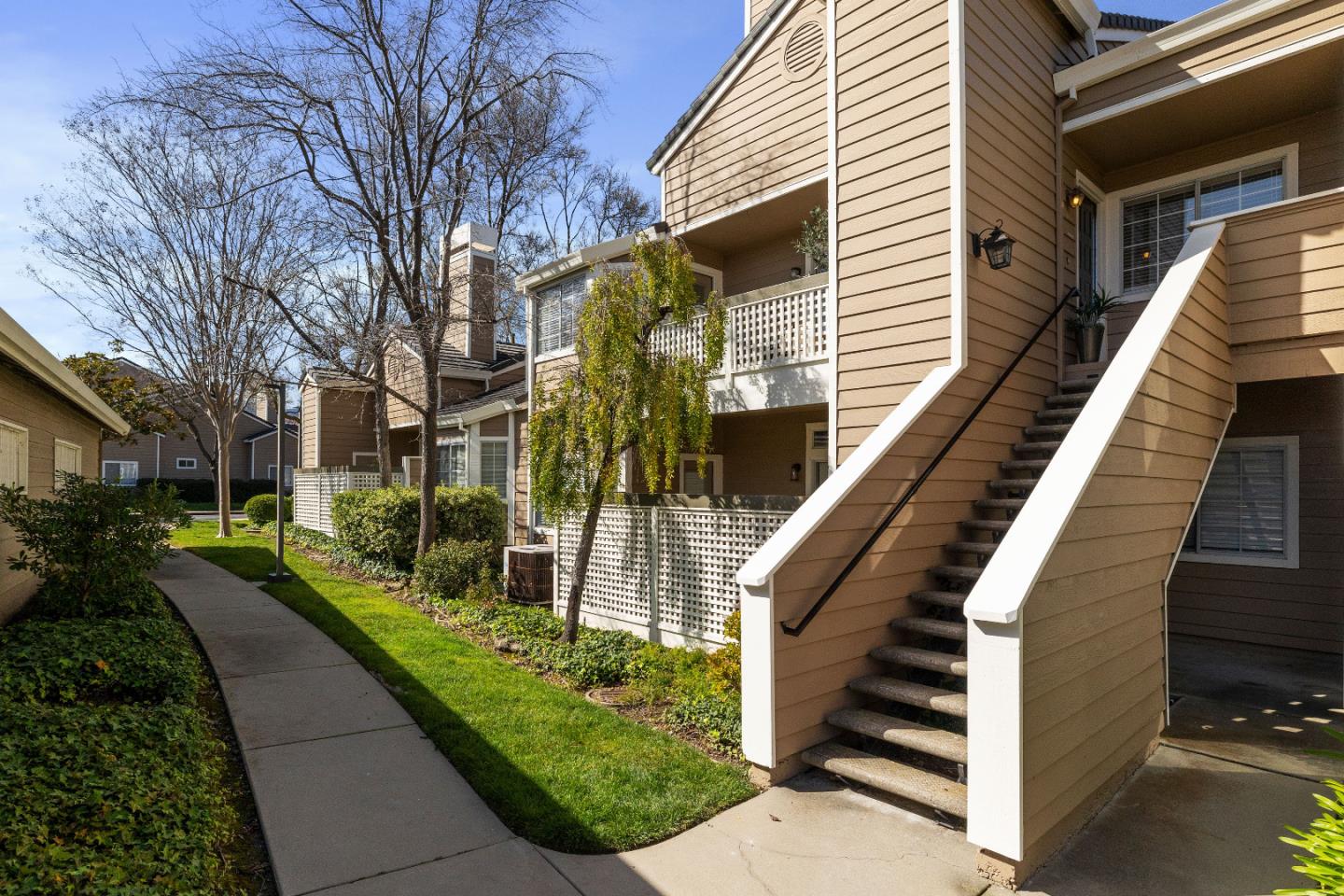 Detail Gallery Image 1 of 1 For 5900 Bridgeport Lake Way, San Jose,  CA 95123 - 2 Beds | 2 Baths