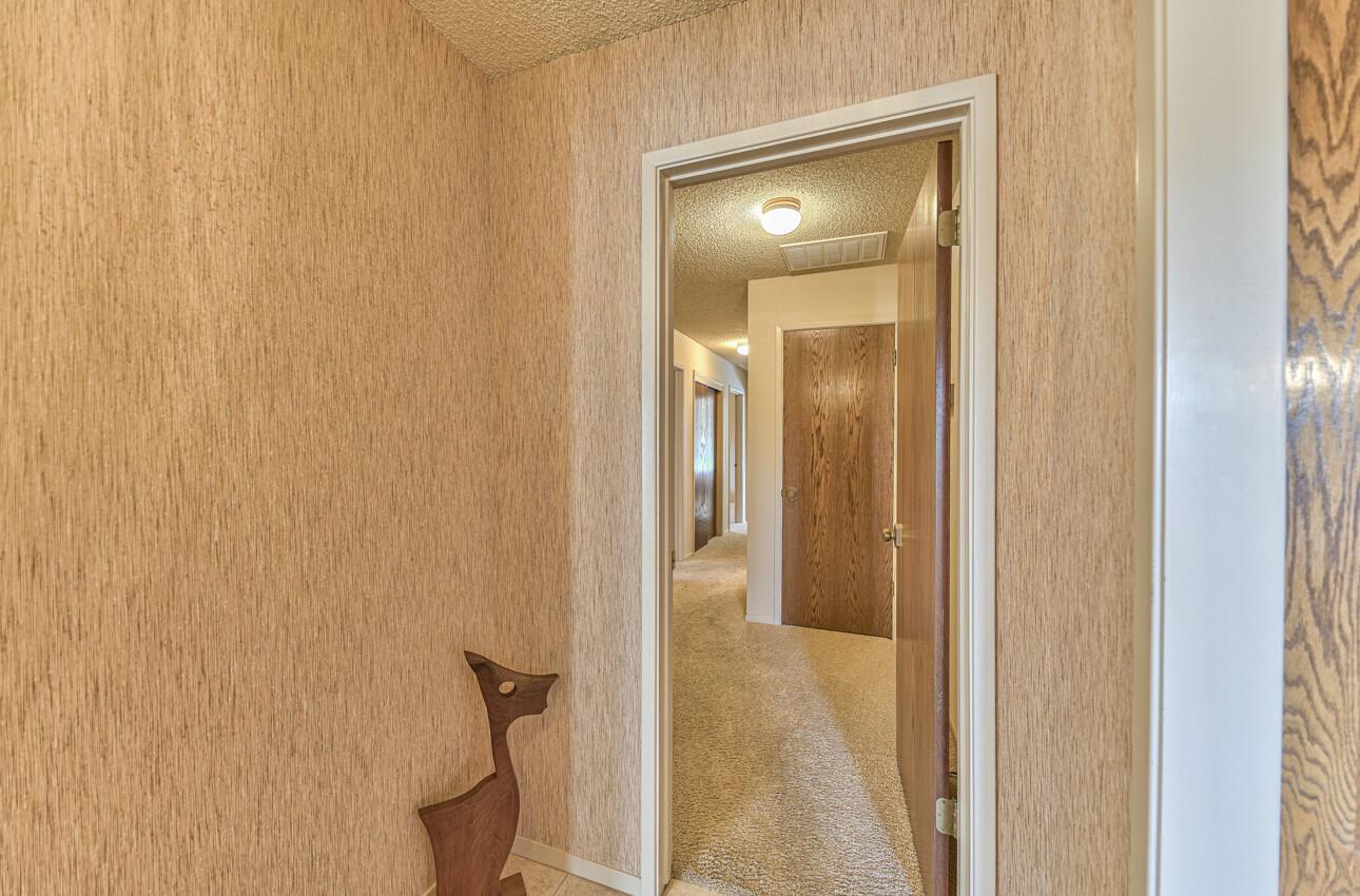 Detail Gallery Image 17 of 33 For 1034 Kentfield Dr, Salinas,  CA 93901 - 3 Beds | 2 Baths