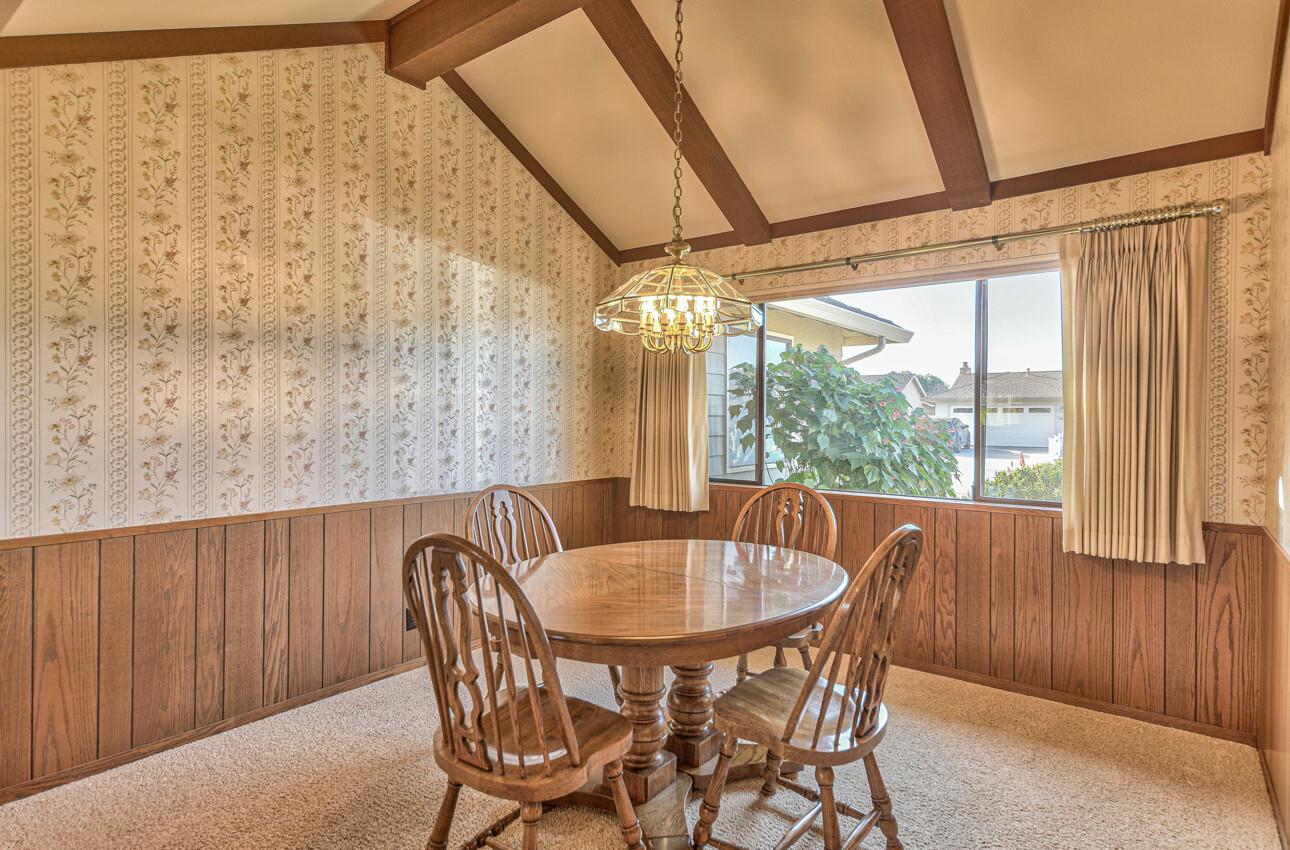 Detail Gallery Image 8 of 33 For 1034 Kentfield Dr, Salinas,  CA 93901 - 3 Beds | 2 Baths