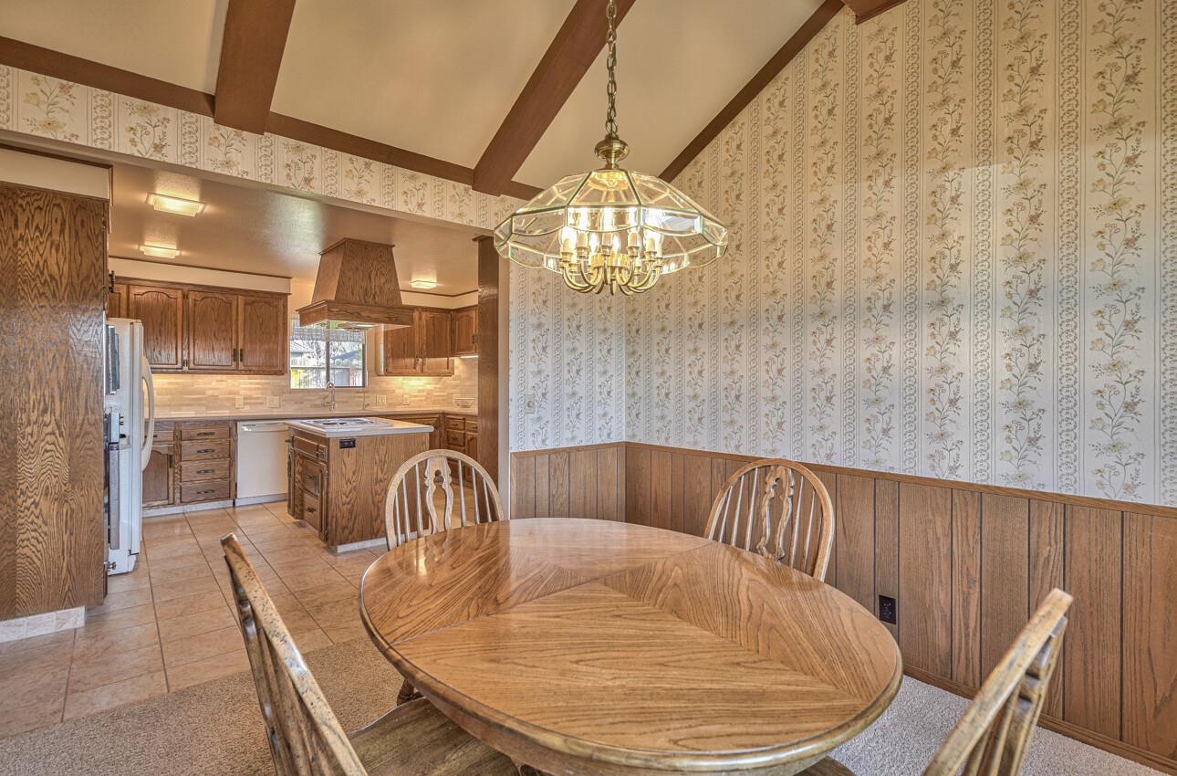 Detail Gallery Image 9 of 33 For 1034 Kentfield Dr, Salinas,  CA 93901 - 3 Beds | 2 Baths