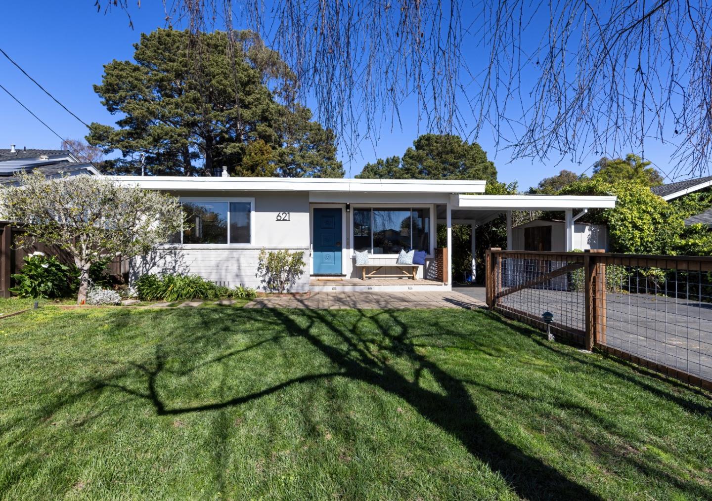 Detail Gallery Image 1 of 1 For 621 Townsend Dr, Aptos,  CA 95003 - 3 Beds | 2 Baths