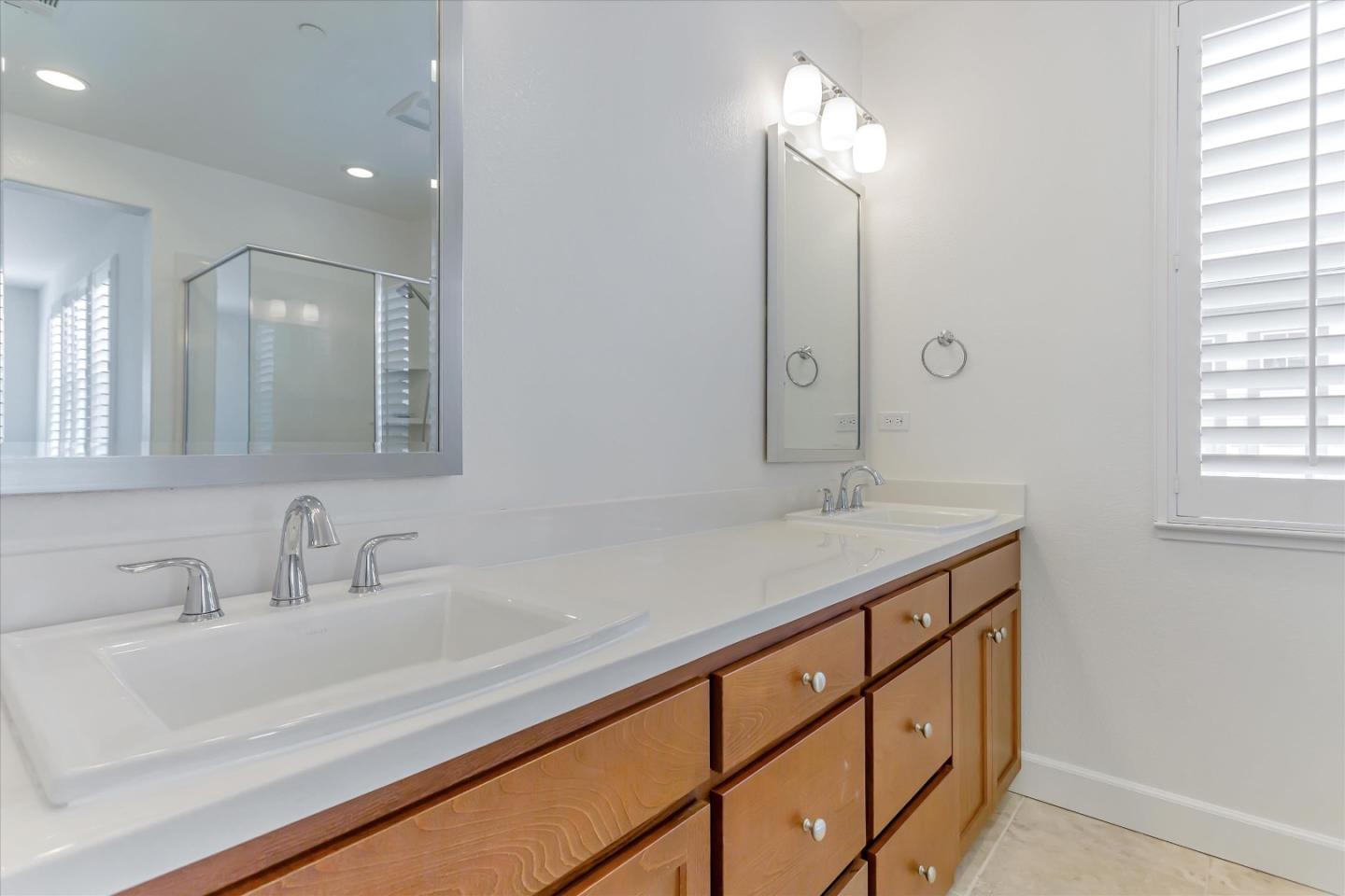 Detail Gallery Image 10 of 43 For 5013 Telegraph Blvd, Marina,  CA 93933 - 3 Beds | 2/1 Baths