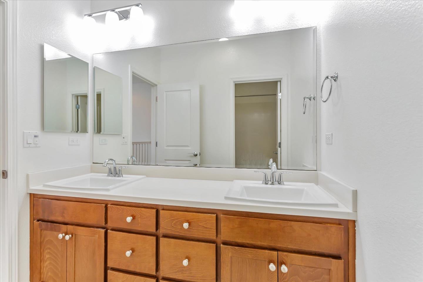 Detail Gallery Image 12 of 43 For 5013 Telegraph Blvd, Marina,  CA 93933 - 3 Beds | 2/1 Baths