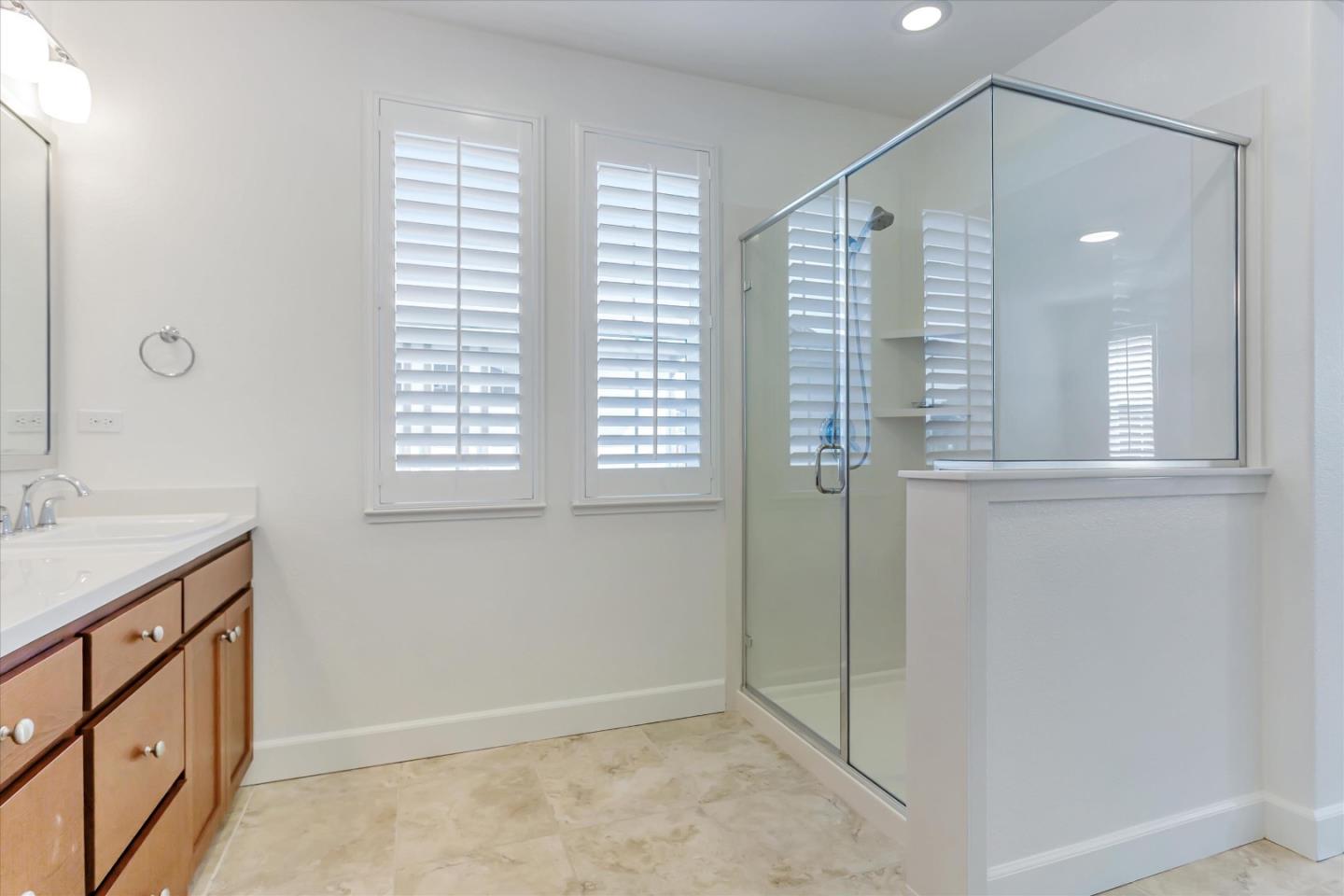 Detail Gallery Image 9 of 43 For 5013 Telegraph Blvd, Marina,  CA 93933 - 3 Beds | 2/1 Baths