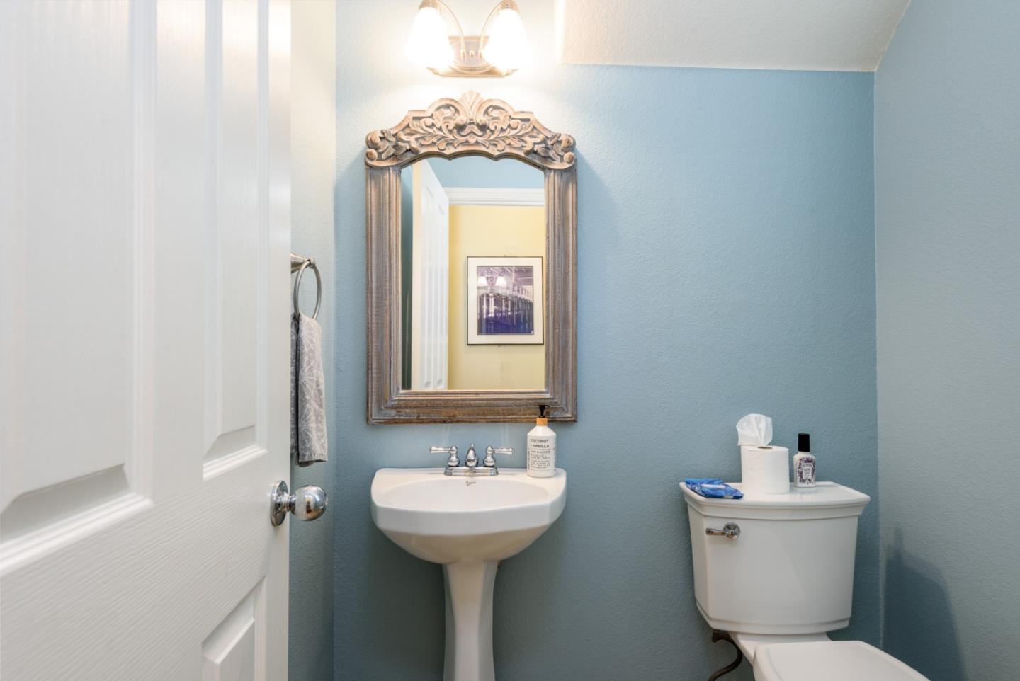 Detail Gallery Image 10 of 23 For 930 Gates St, East Palo Alto,  CA 94303 - 3 Beds | 2/1 Baths