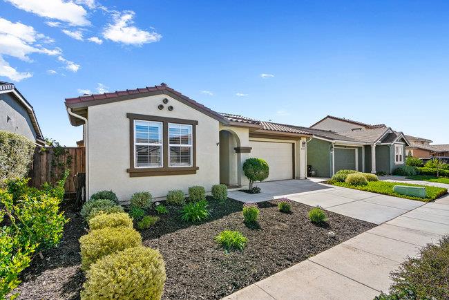 Detail Gallery Image 1 of 1 For 1220 Palermo Ct, Salinas,  CA 93905 - 3 Beds | 2 Baths