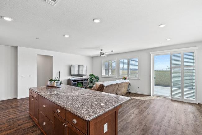 Detail Gallery Image 6 of 24 For 1220 Palermo Ct, Salinas,  CA 93905 - 3 Beds | 2 Baths