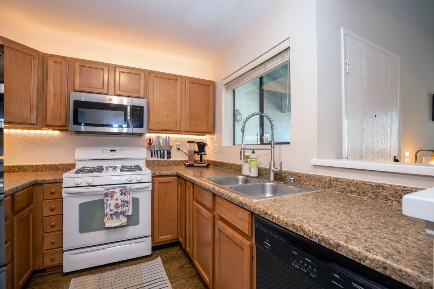 Detail Gallery Image 10 of 22 For 3416 Deerwood Ter #312,  Fremont,  CA 94536 - 1 Beds | 1 Baths