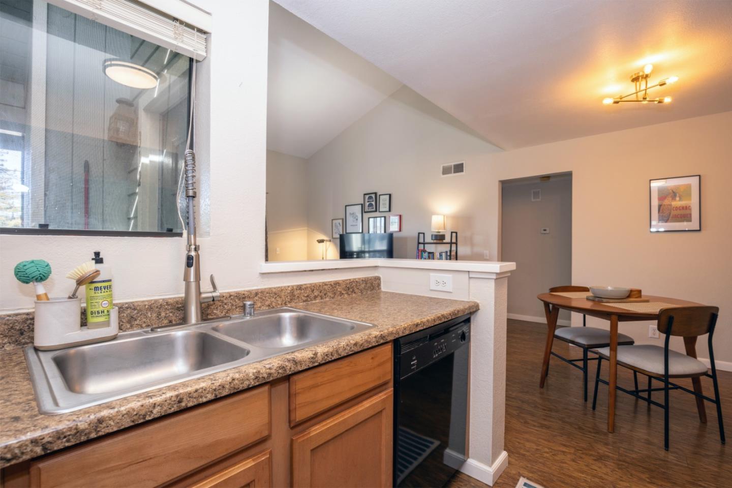 Detail Gallery Image 11 of 22 For 3416 Deerwood Ter #312,  Fremont,  CA 94536 - 1 Beds | 1 Baths