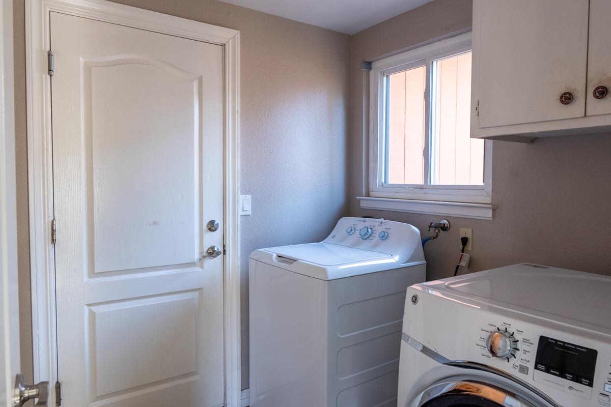 Detail Gallery Image 14 of 17 For 1333 Bryant Ct, Manteca,  CA 95336 - 3 Beds | 2/1 Baths