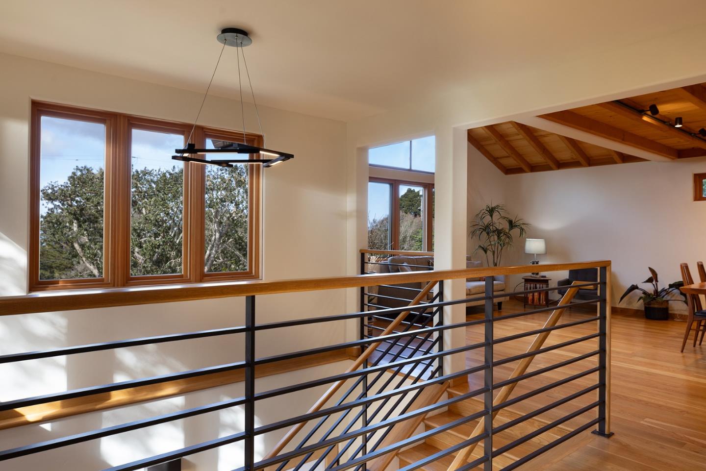 Detail Gallery Image 8 of 26 For 24429 S San Luis Ave, Carmel,  CA 93923 - 2 Beds | 2/1 Baths