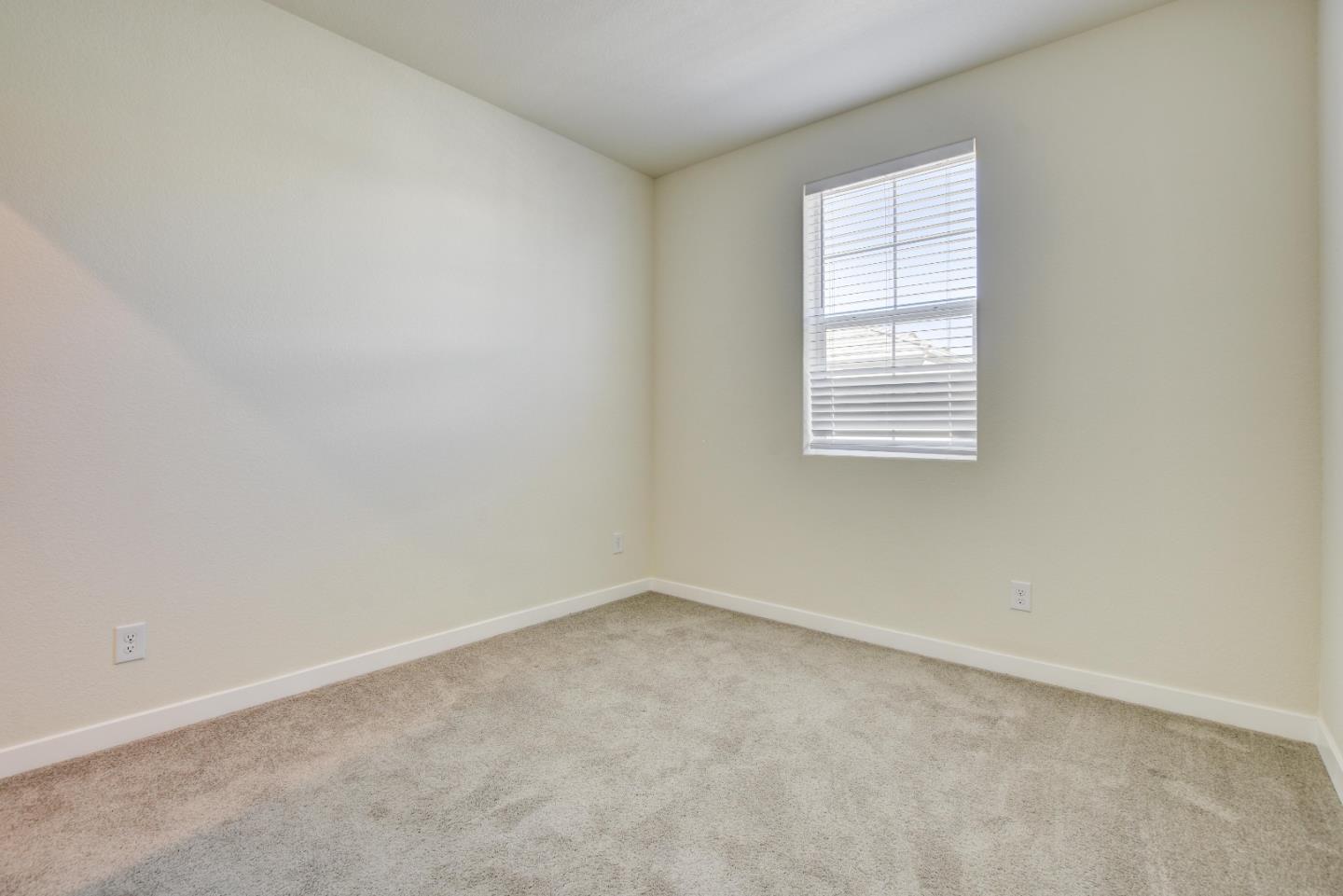 Detail Gallery Image 27 of 48 For 3515 Sparrow Ct, West Sacramento,  CA 95691 - 3 Beds | 2/1 Baths