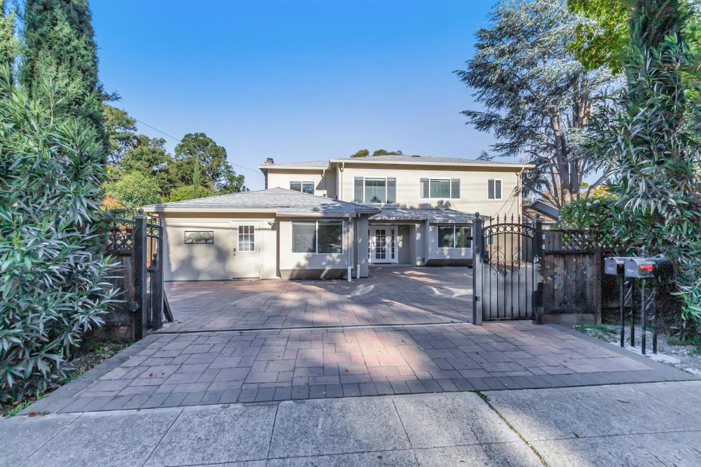 450 W Charleston Rd, Palo Alto, CA 94306