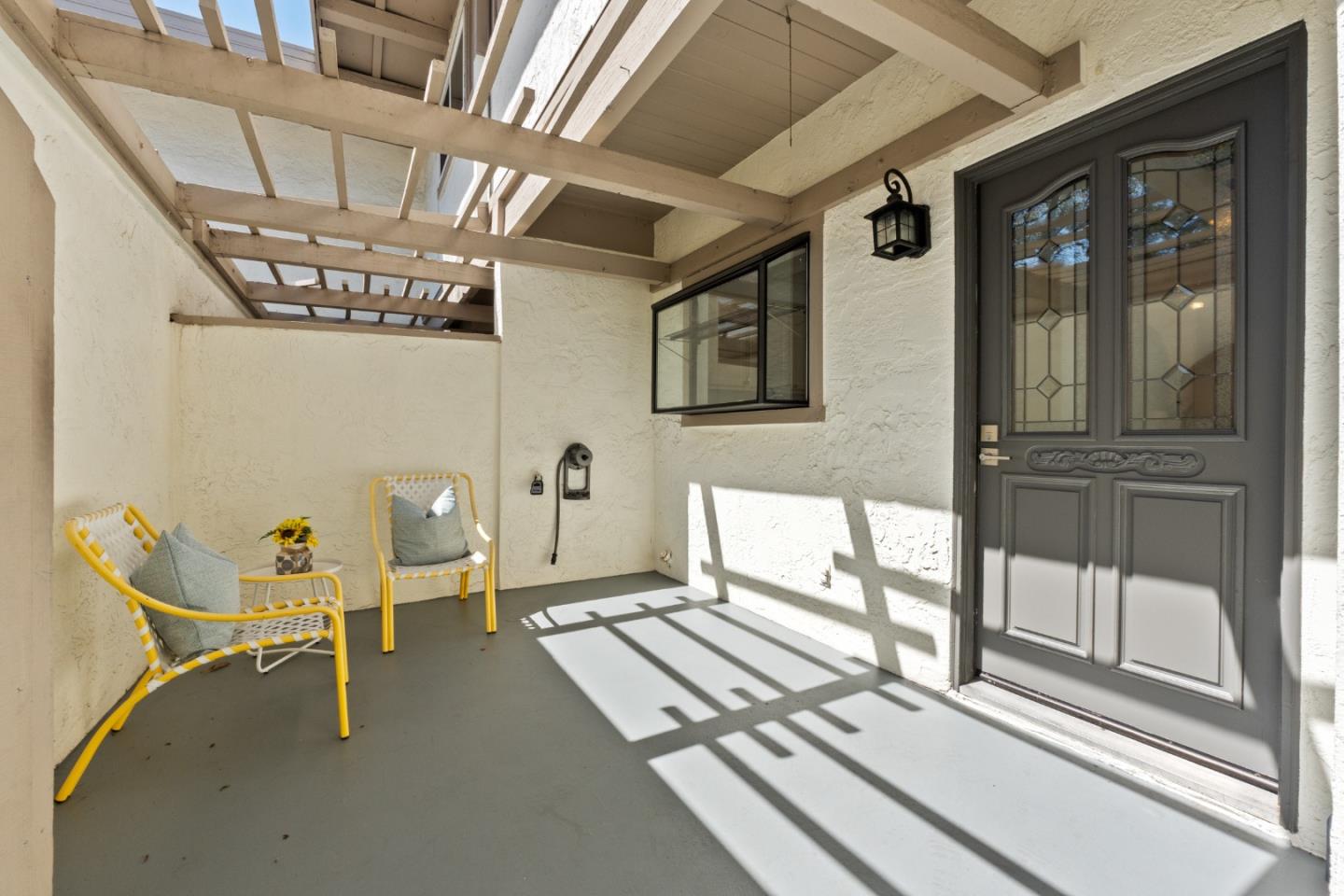 Detail Gallery Image 2 of 33 For 10477 Mary Ave, Cupertino,  CA 95014 - 2 Beds | 1/1 Baths