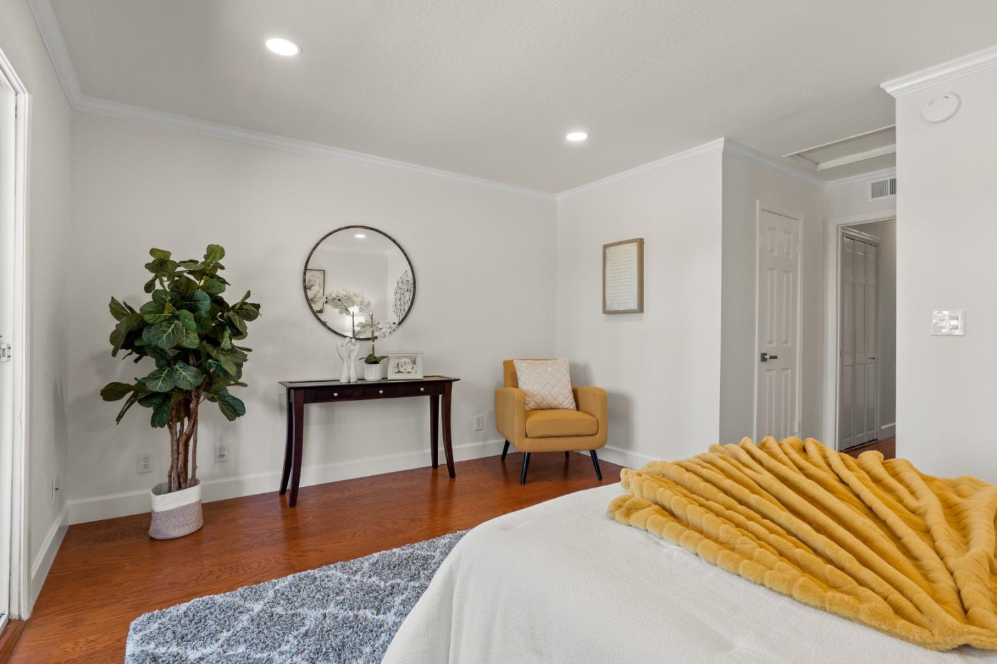 Detail Gallery Image 24 of 33 For 10477 Mary Ave, Cupertino,  CA 95014 - 2 Beds | 1/1 Baths