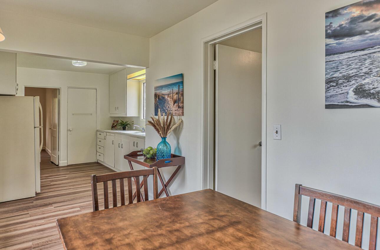 Detail Gallery Image 12 of 29 For 310 Cypress Ave, Pacific Grove,  CA 93950 - 3 Beds | 1/1 Baths