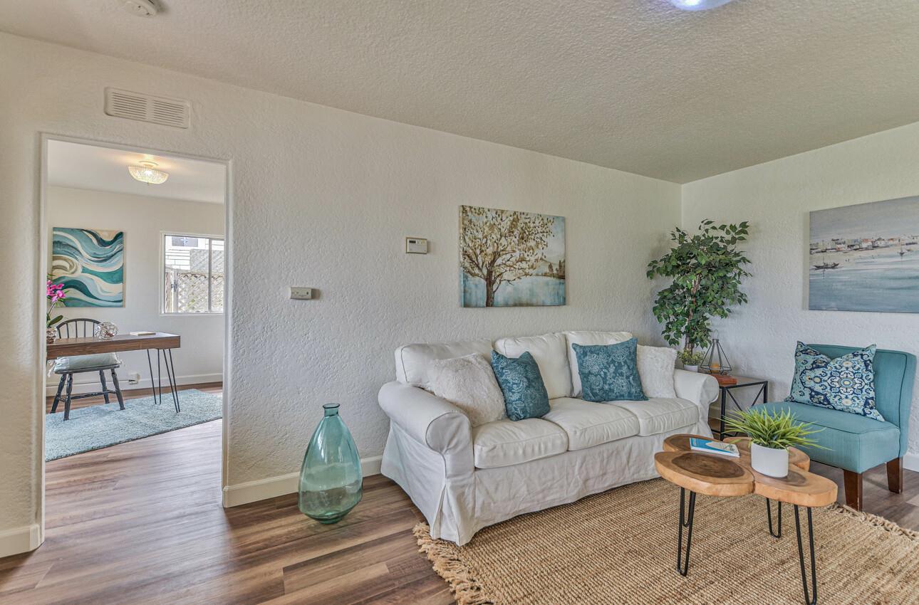 Detail Gallery Image 8 of 29 For 310 Cypress Ave, Pacific Grove,  CA 93950 - 3 Beds | 1/1 Baths