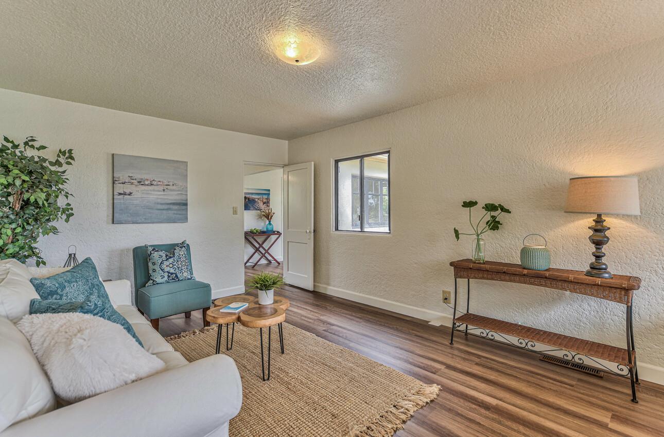 Detail Gallery Image 9 of 29 For 310 Cypress Ave, Pacific Grove,  CA 93950 - 3 Beds | 1/1 Baths