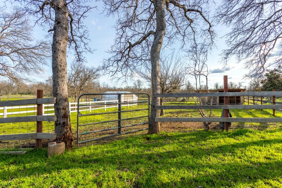 Detail Gallery Image 24 of 33 For 21556 Harvest Ln, Palo Cedro,  CA 96073 - 4 Beds | 2/1 Baths