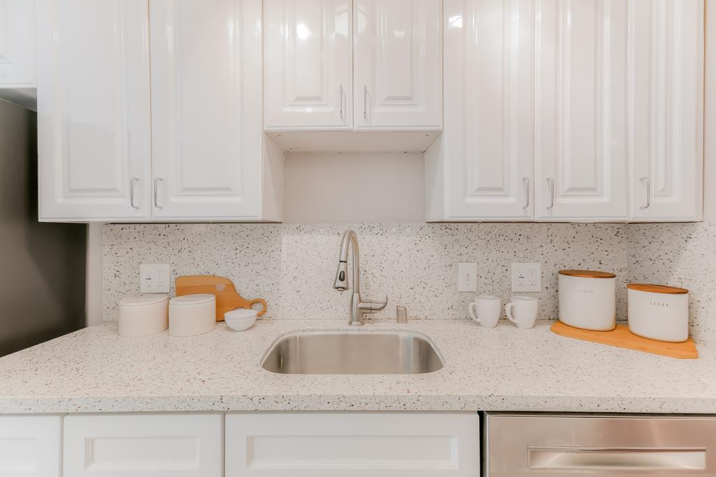 Detail Gallery Image 15 of 52 For 255 S Rengstorff Ave #45,  Mountain View,  CA 94040 - 3 Beds | 2 Baths