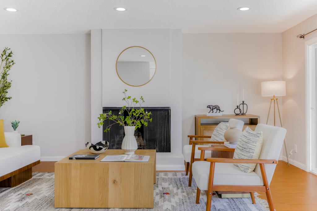Detail Gallery Image 6 of 52 For 255 S Rengstorff Ave #45,  Mountain View,  CA 94040 - 3 Beds | 2 Baths