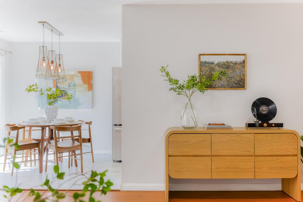 Detail Gallery Image 8 of 52 For 255 S Rengstorff Ave #45,  Mountain View,  CA 94040 - 3 Beds | 2 Baths