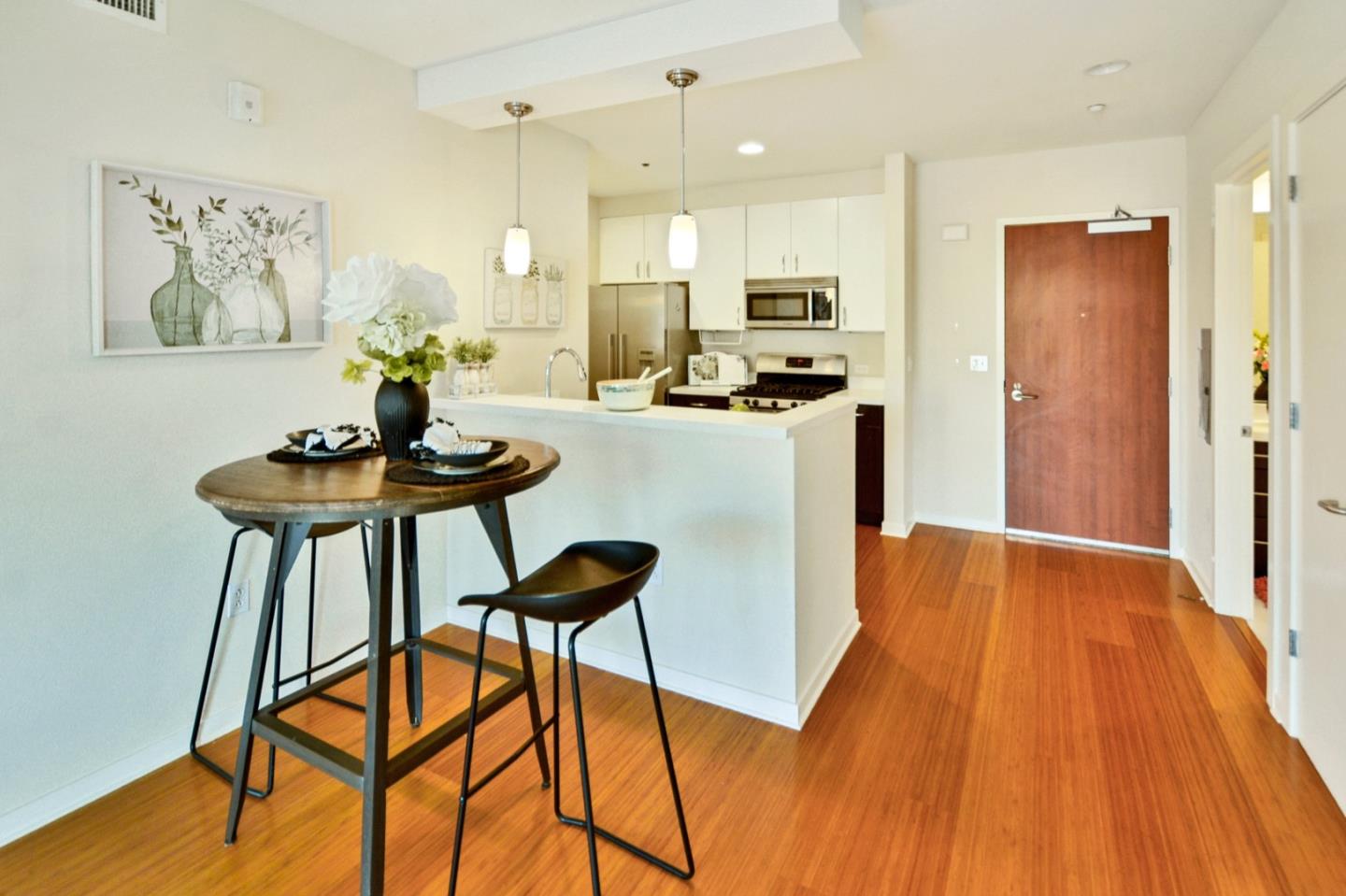 Detail Gallery Image 7 of 35 For 555 Bartlett St #312,  San Francisco,  CA 94110 - 2 Beds | 2 Baths