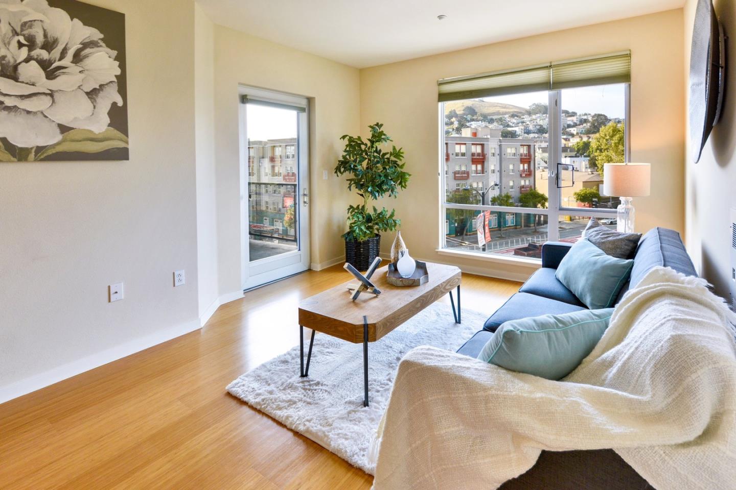 Detail Gallery Image 8 of 35 For 555 Bartlett St #312,  San Francisco,  CA 94110 - 2 Beds | 2 Baths