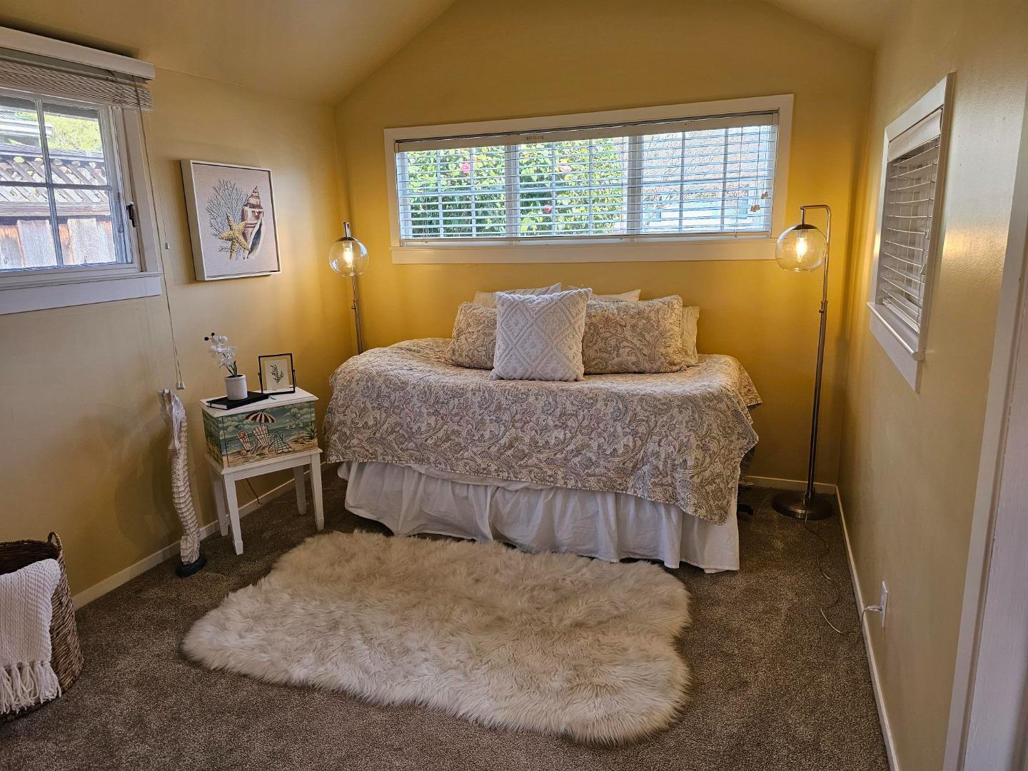 Detail Gallery Image 13 of 22 For 707 Sunset Dr, Capitola,  CA 95010 - 2 Beds | 2 Baths
