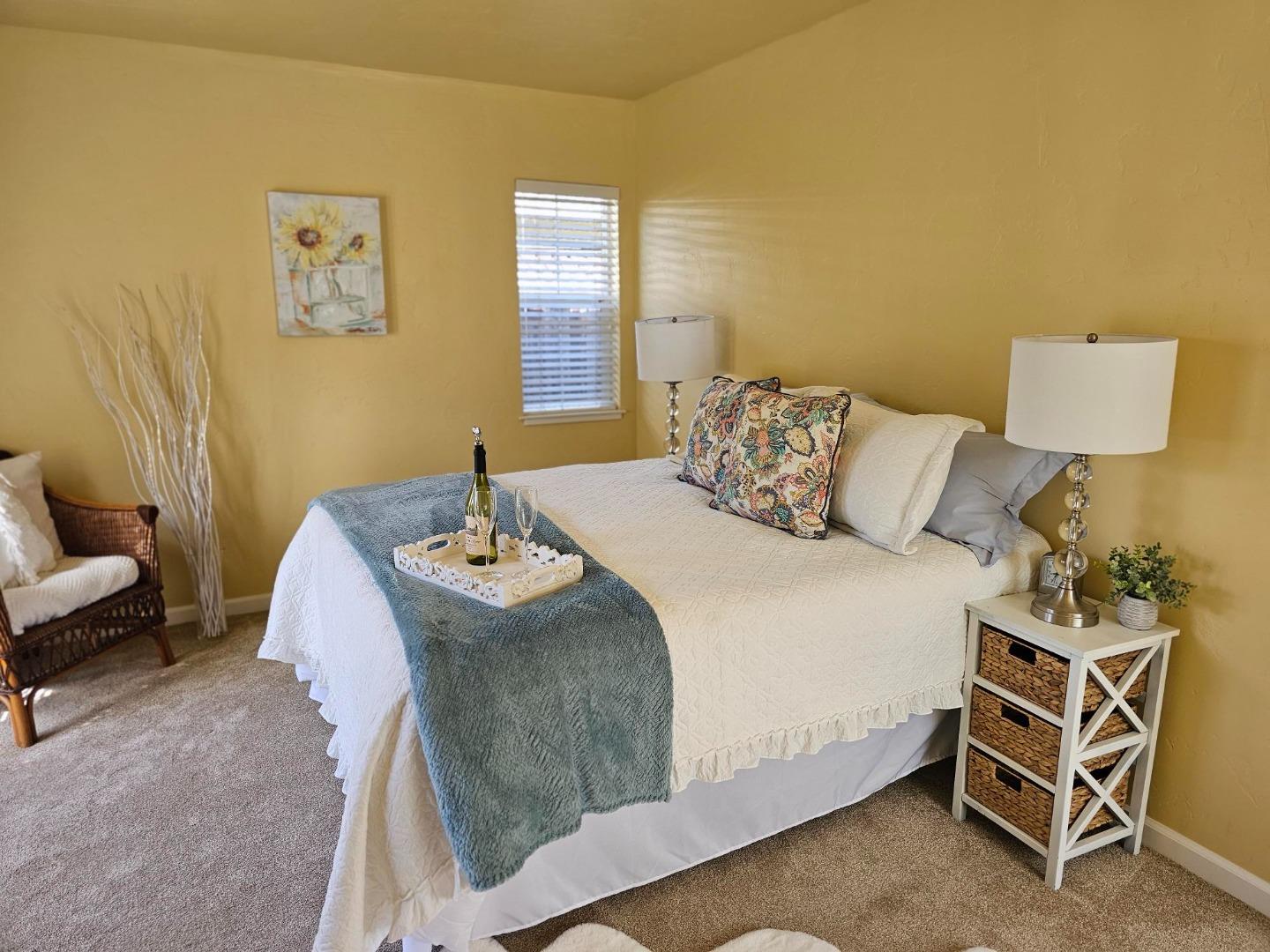Detail Gallery Image 9 of 22 For 707 Sunset Dr, Capitola,  CA 95010 - 2 Beds | 2 Baths