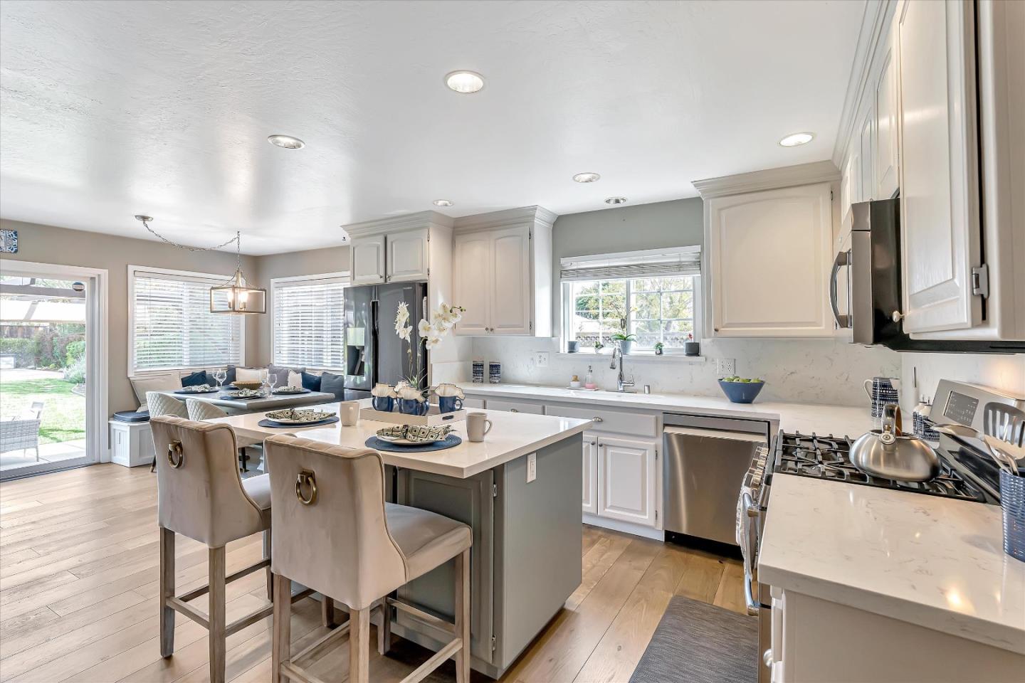 Detail Gallery Image 9 of 37 For 17440 Serene Dr, Morgan Hill,  CA 95037 - 4 Beds | 2 Baths