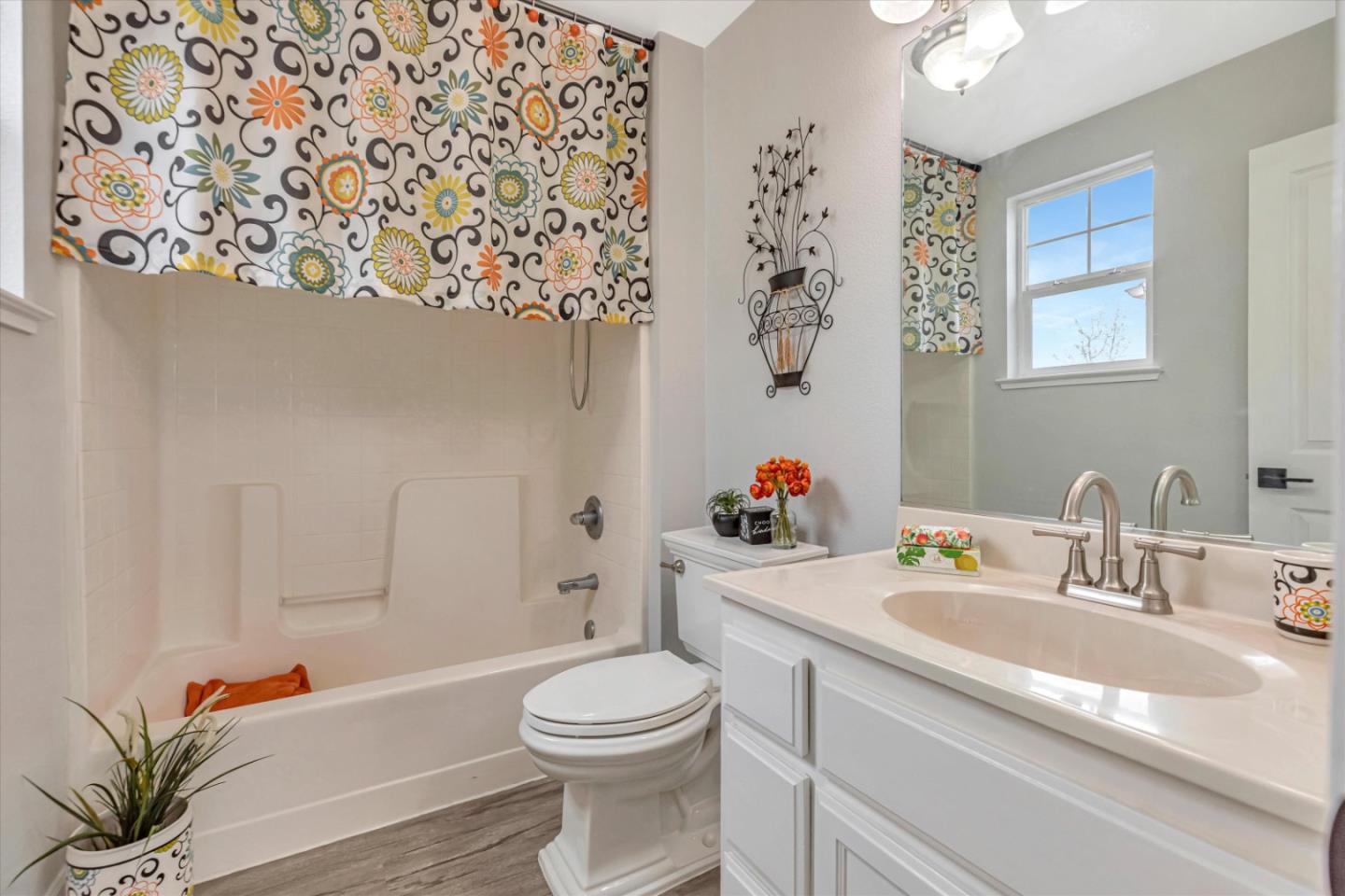 Detail Gallery Image 23 of 27 For 934 Sorrento Ct, Gilroy,  CA 95020 - 4 Beds | 2 Baths