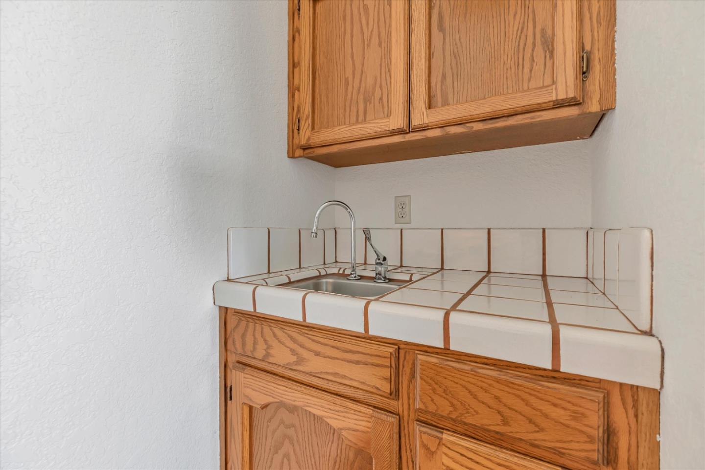 Detail Gallery Image 17 of 57 For 134 Joes Ln, Hollister,  CA 95023 - 2 Beds | 2/1 Baths