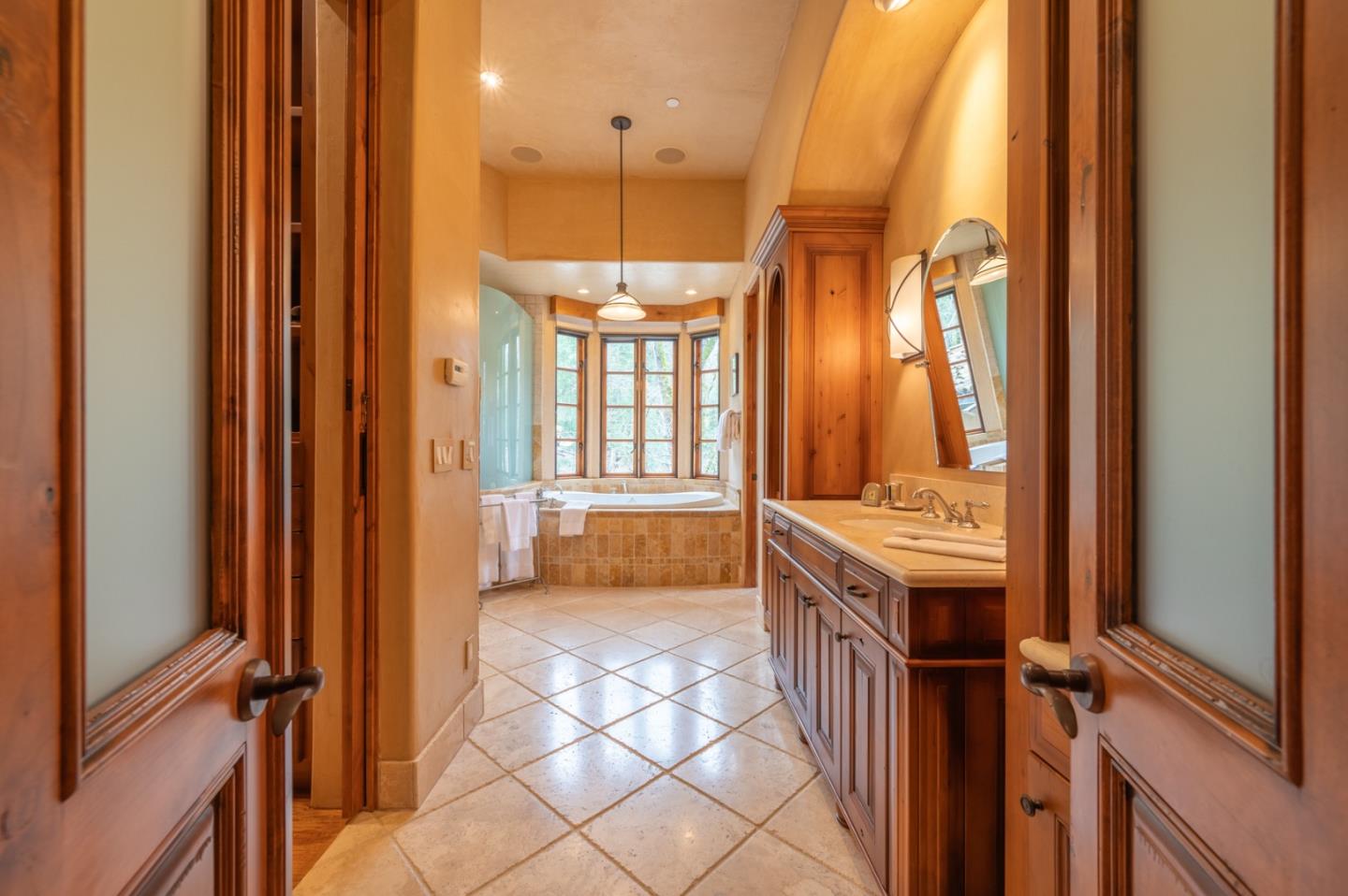 Detail Gallery Image 10 of 21 For 38 Arroyo Sequoia, Carmel,  CA 93923 - 4 Beds | 4/1 Baths
