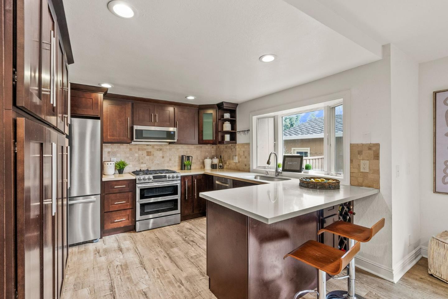 Detail Gallery Image 1 of 1 For 10047 Spanish Oak Ct, Cupertino,  CA 95014 - 4 Beds | 2/1 Baths
