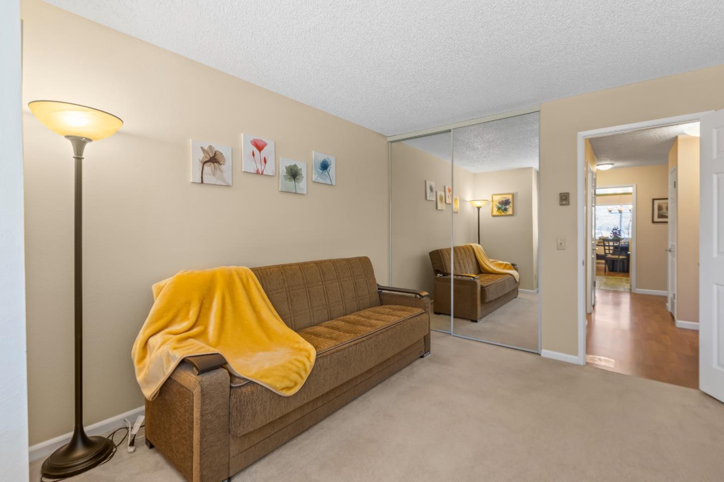 Detail Gallery Image 10 of 18 For 938 Clark Ave #11,  Mountain View,  CA 94040 - 2 Beds | 1 Baths